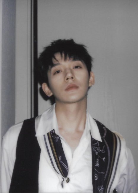 iamjiesu's tweet photo. 20260803 自留D XHS Update 

 “🎵พาฉันไปสู่ยุคแห่งภาพยนตร์เงียบอันแสนอ่อนโยน”
คุณคือสีสันเพียงหนึ่งเดียว🎨

🔗 https://t.co/3CKO3aBMGN

#DengWei #邓为 #เติ้งเหวย https://t.co/p89RDMScVF