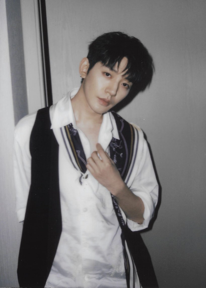 iamjiesu's tweet photo. 20260803 自留D XHS Update 

 “🎵พาฉันไปสู่ยุคแห่งภาพยนตร์เงียบอันแสนอ่อนโยน”
คุณคือสีสันเพียงหนึ่งเดียว🎨

🔗 https://t.co/3CKO3aBMGN

#DengWei #邓为 #เติ้งเหวย https://t.co/p89RDMScVF