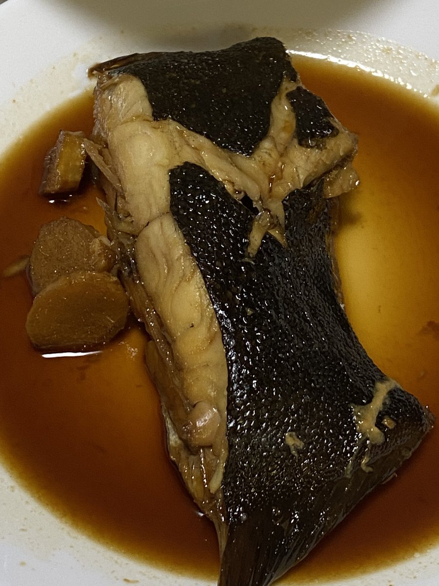 Atan211225's tweet photo. 本日のお品書き

カレイの煮付け
ポテトサラダ
大根と鶏ももを炊いたやつ https://t.co/gUWIQzMXNB