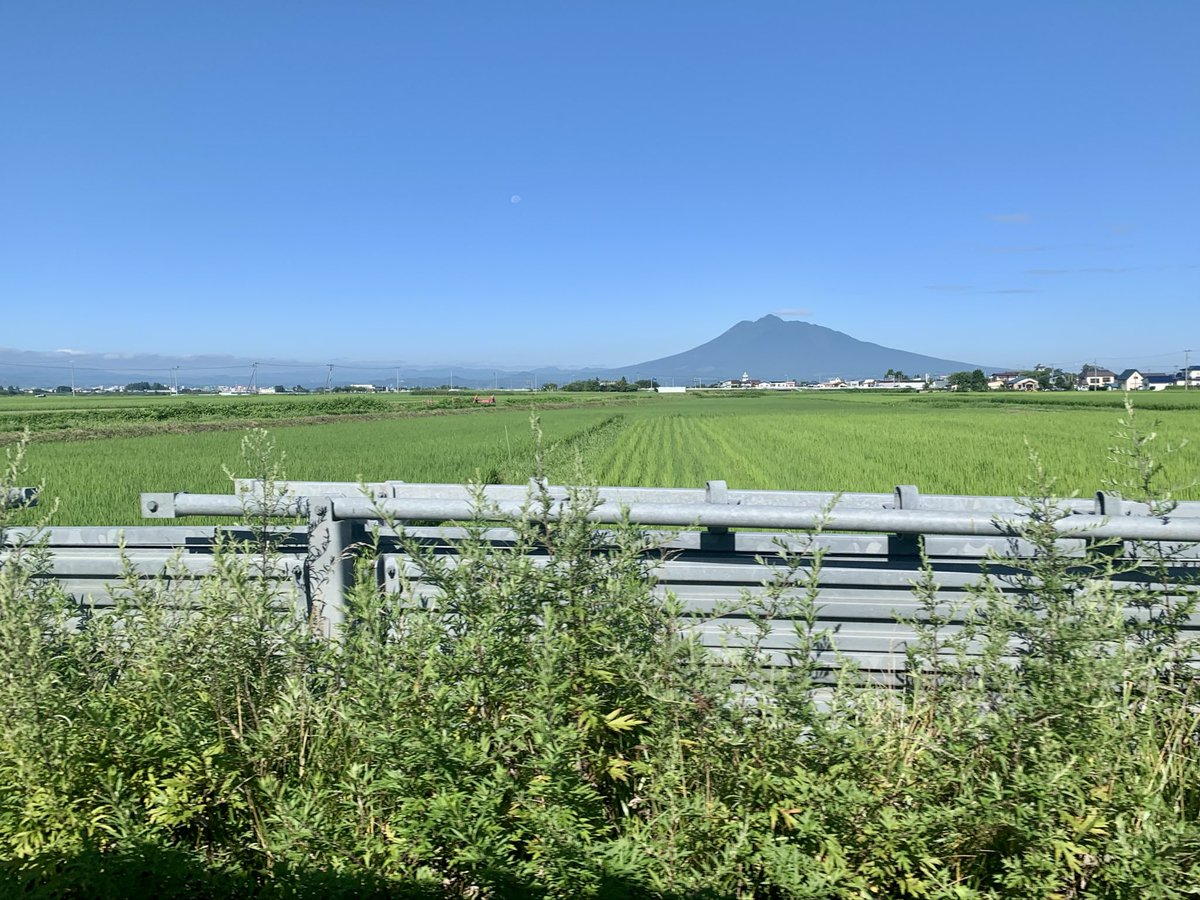peperingo_ringo's tweet photo. ほら、岩木山見えたら撮っちゃうだろ？ https://t.co/n87cQdKqw2