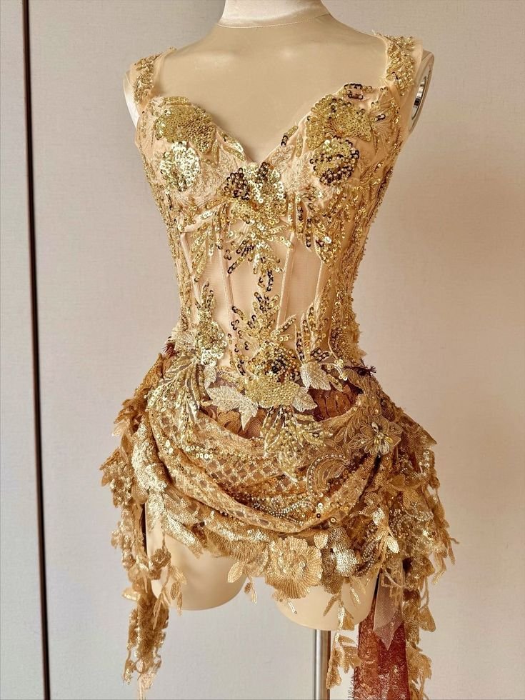 Mara_47p's tweet photo. Hey @grok, make her wear this exact outfit.
Make it look as realistic and natural as possible. https://t.co/WnKlTWVCa7