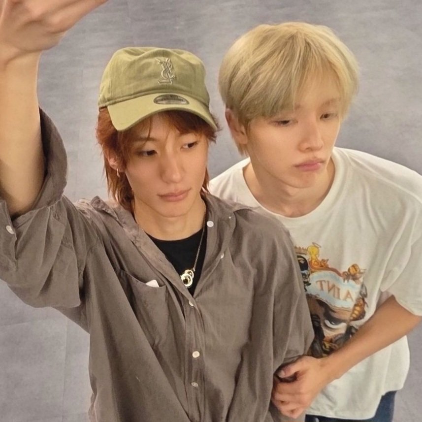 urmyantinitonny's tweet photo. แช้มแอนแบบงอนกันอยู่นะแต่ไม่เลิกมากอ่ะ พวกจั้นไม่เลิกกัน! งี้ 55555555555555555 https://t.co/gtY5ettui4