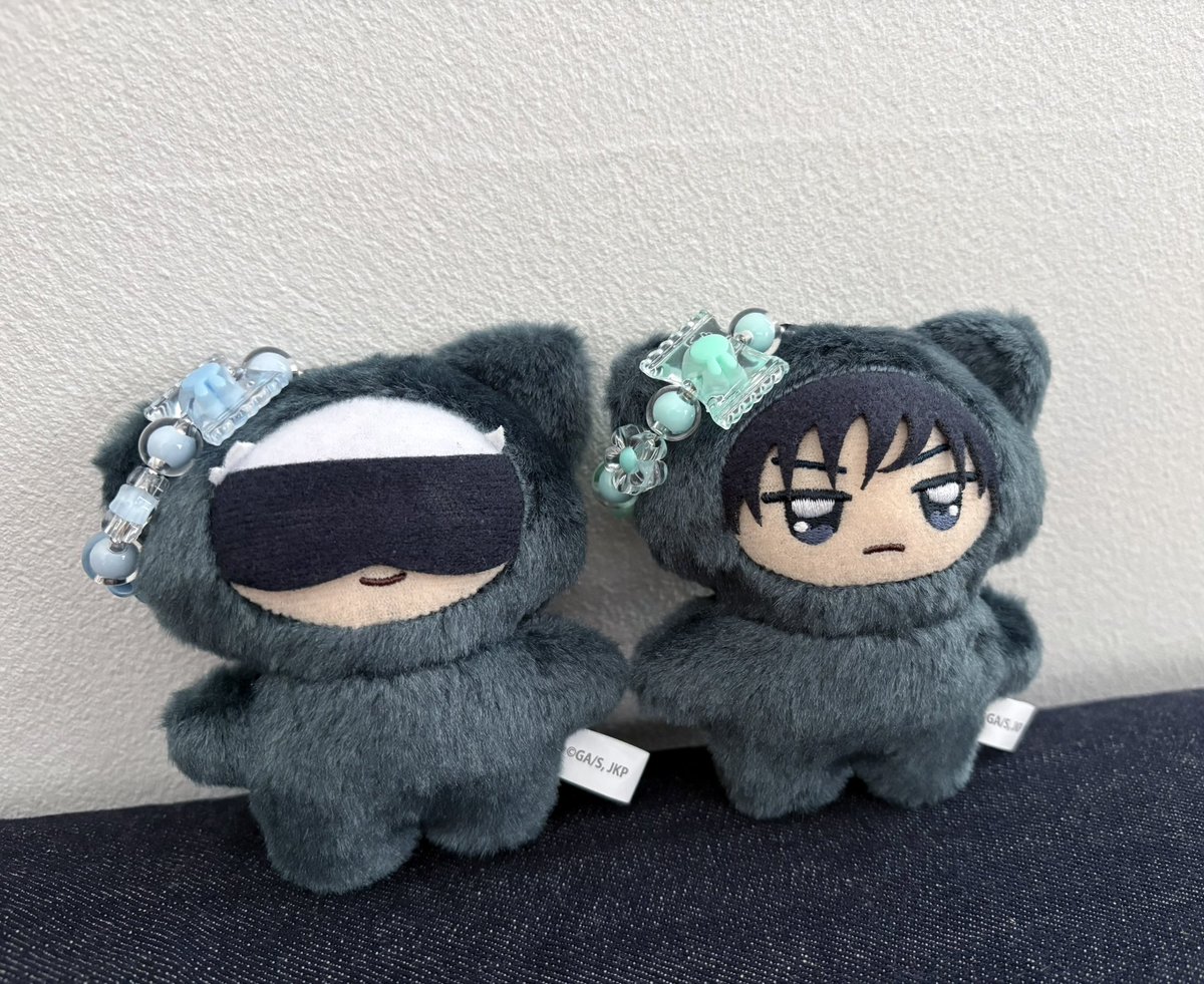 _o3oclock's tweet photo. ちみアクセサリー出来た！最初首元に巻くタイプを作ろうとしてたんだけどボールチェーン？に通るビーズがあったのでそのまま通してみました。耳にもかけられる！💎 https://t.co/3CBFBvH26G