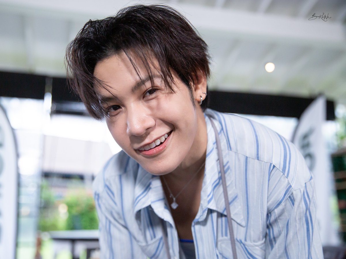 Bxxk__twt's tweet photo. รูปเดี่ยวที่ผมรีเควสอินมัลดีฟ

@stjinx_maya
#SingtoPrachaya
@kristtps 
#KristPerawat
#GarnierMochiMaldivesxKristSingToD1
#คริสสิงโต https://t.co/yjQesFk7wx