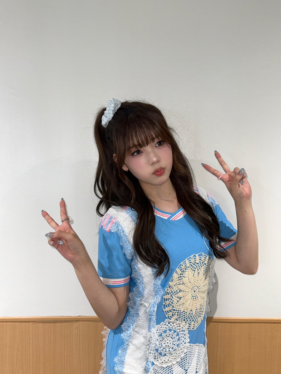 UNIS_offcl's tweet photo. 今日は名古屋リリースイベントに来てくださって 本当にありがとうございました！🩷 とても楽しかったです😊
また会いましょう〜✨

#UNIS #유니스 
#YOONA #오윤아 https://t.co/AieWoIOvab