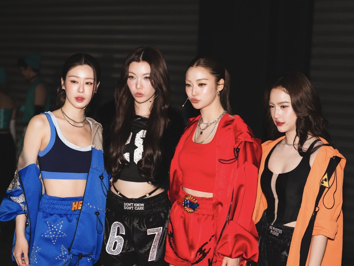 Minneen1's tweet photo. แก๊งค์เคะคุณหนูมันยังไง ดูรักกันจังเลย🥰
เดบิวต์ girl group ซักหน่อยไหมล่ะเตย🤭 https://t.co/NPp0K3XGni