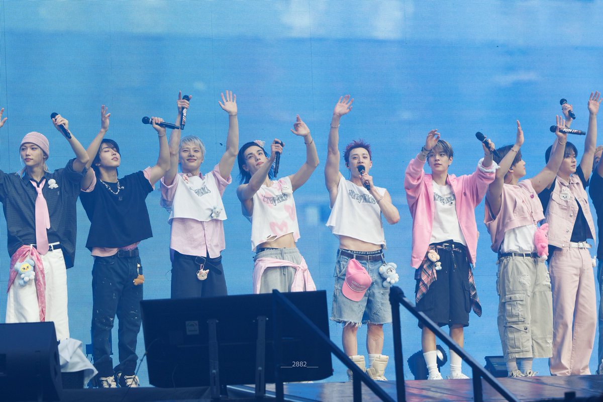 carpe_Quixote's tweet photo. 260802 

#StrayKids #스트레이키즈 https://t.co/EjgttWrLML