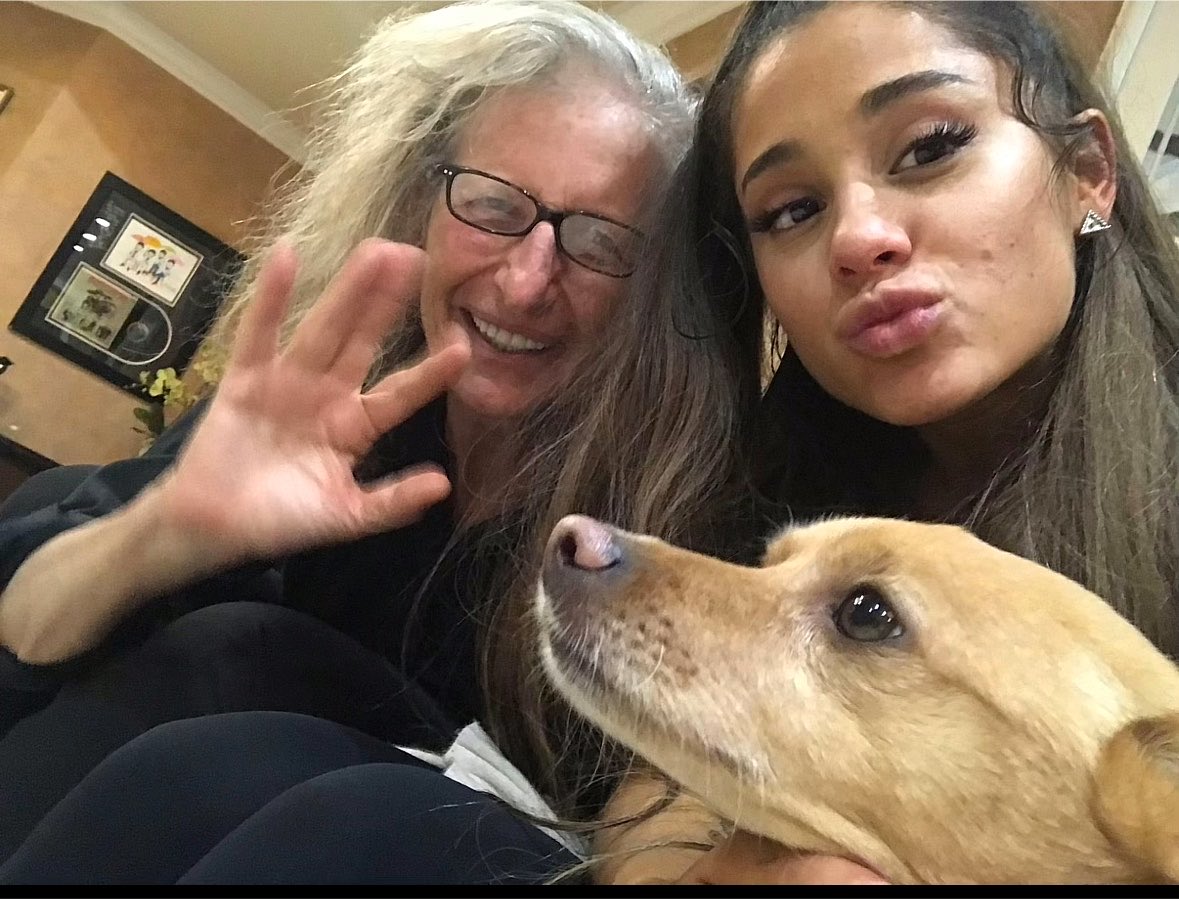 icespicefiance's tweet photo. rare ari pic https://t.co/QJmltdZqDN