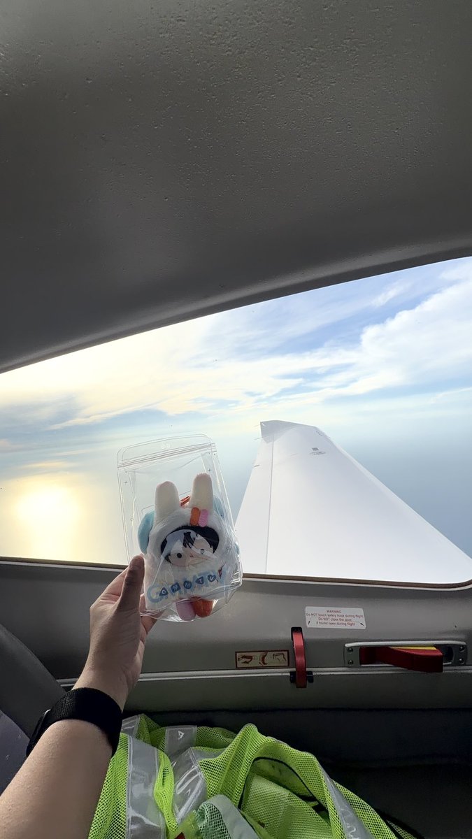 opoalfaitduski's tweet photo. วันนี้พาครอบครัวสระอี้🧡💜🦋
ไปบินส่วนตัวบนเครื่องบินDiamond DA40 จากประจวบไปชุมพรฮับ🧑🏻‍✈️🛫 https://t.co/AFyGYdGcrc