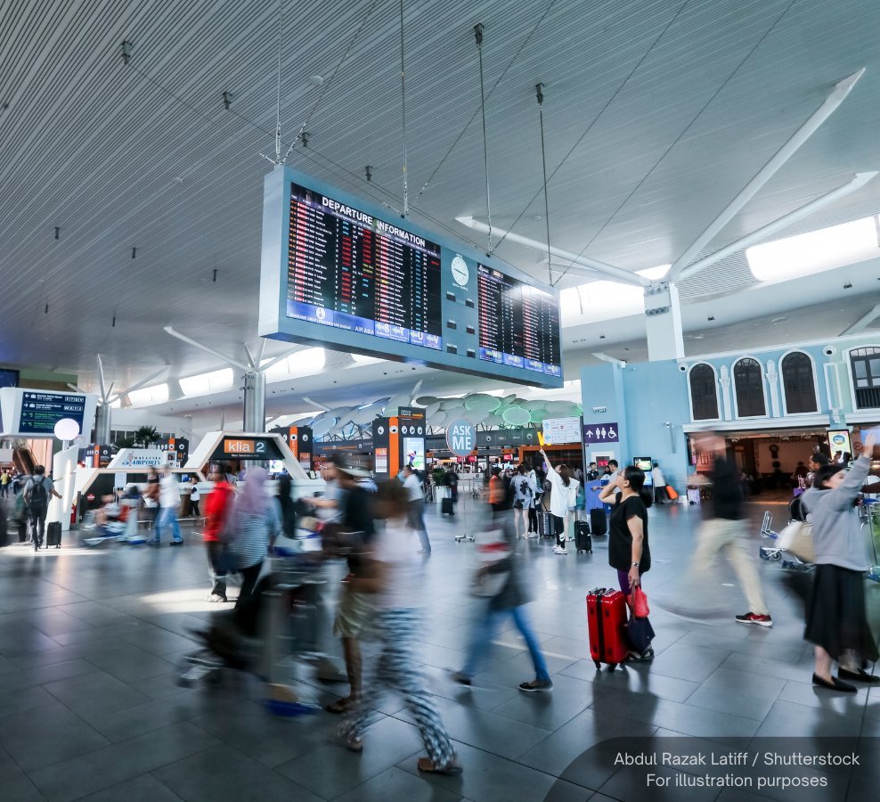 NewsBFM's tweet photo. KLIA has lost its position as Southeast Asia's second busiest airport after Indonesia's Soekarno-Hatta International Airport overtook it in July.

KLIA slipped to third after its seat capacity fell 4.4% year-on-year to 3.15 million, according to British aviation analytics firm OAG.

🧵1