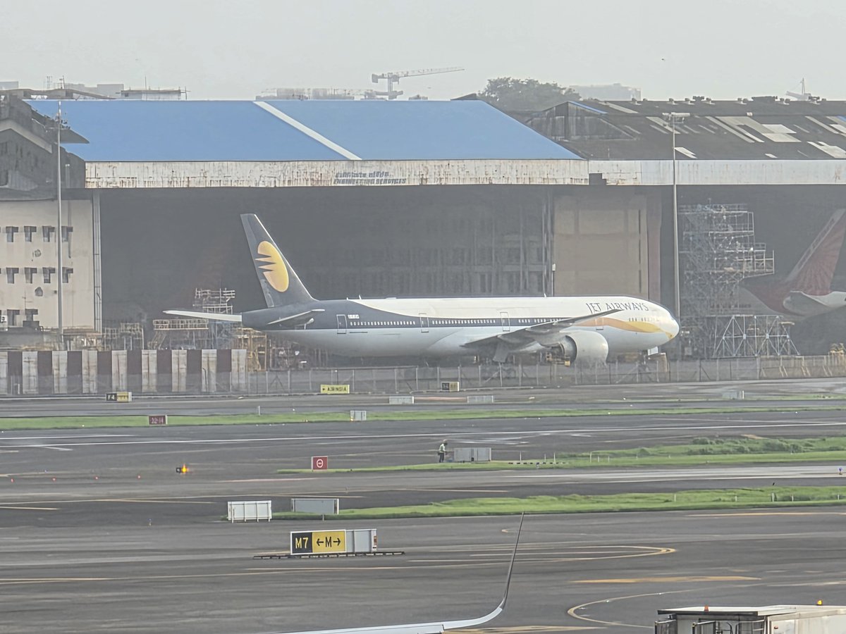 Vinamralongani's tweet photo. A big day for aviation enthusiasts in India as the 1st ex-@jetairways B777-300ER is set to depart Mumbai shortly.
Now registered as 2-TJEM on the Guernsey register (formerly VT-JEM), she will be ferried to Tel Aviv for freighter conversion.
I took this photo of her on Saturday. https://t.co/gQIraNqs5L