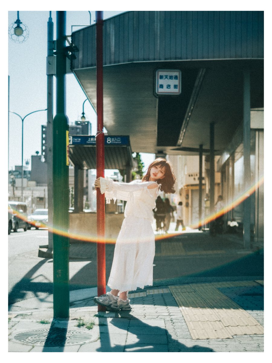 50d30141d33514's tweet photo. The streets have a way of wrapping everything in beautiful light. Moments like these are always worth capturing. ✨📷 https://t.co/IT3SCUc3sY