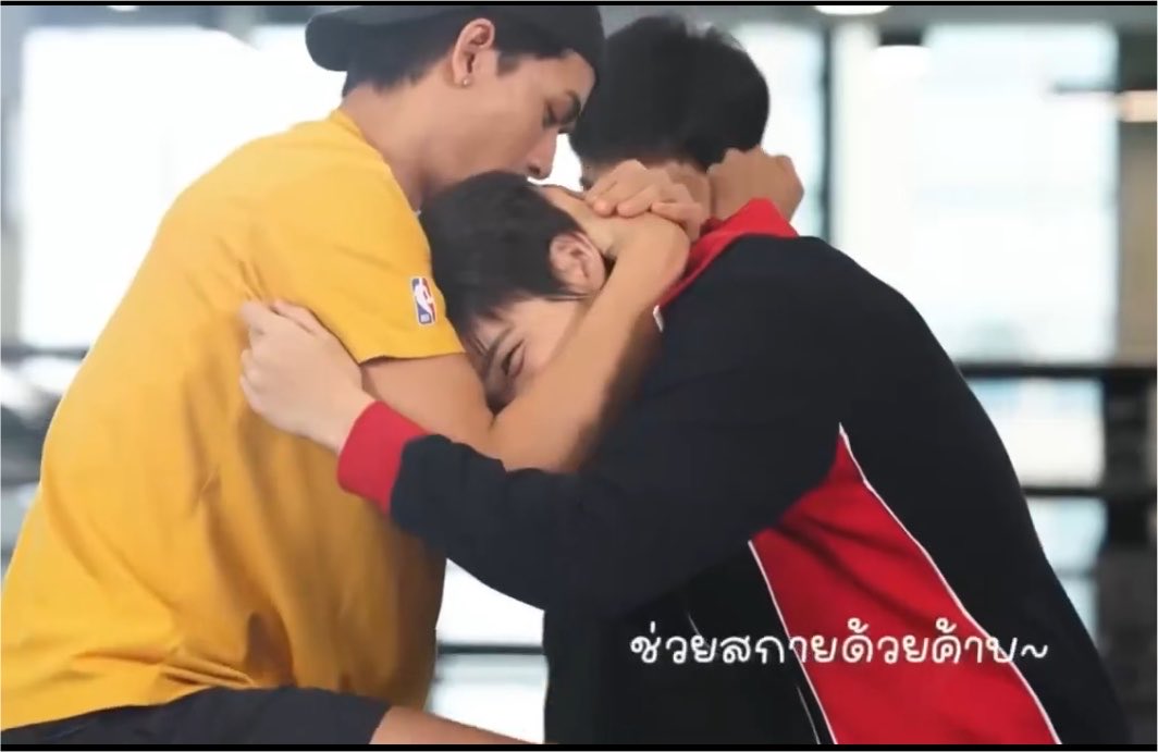 seh_ky_nah_niii's tweet photo. Sky slept outside after that smile

SKY JOSS KNOCKOUT

#TRENDTOร่างทองEP10 https://t.co/6VDmQ0R45F
