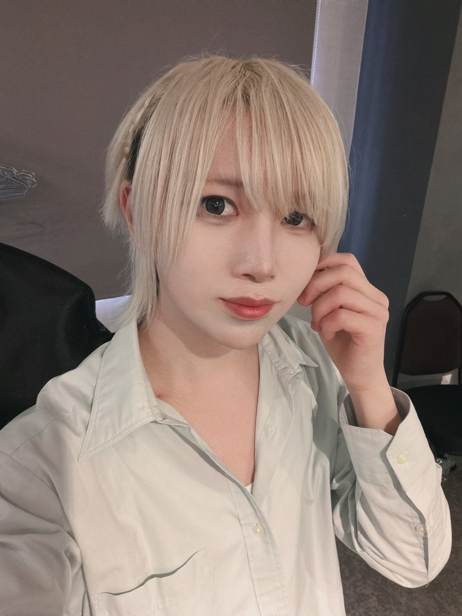 liv__Ast's tweet photo. ワンマンまであと5日!
今日はリタッチして気合い入れるよ💪 https://t.co/Mpy7xggvZk