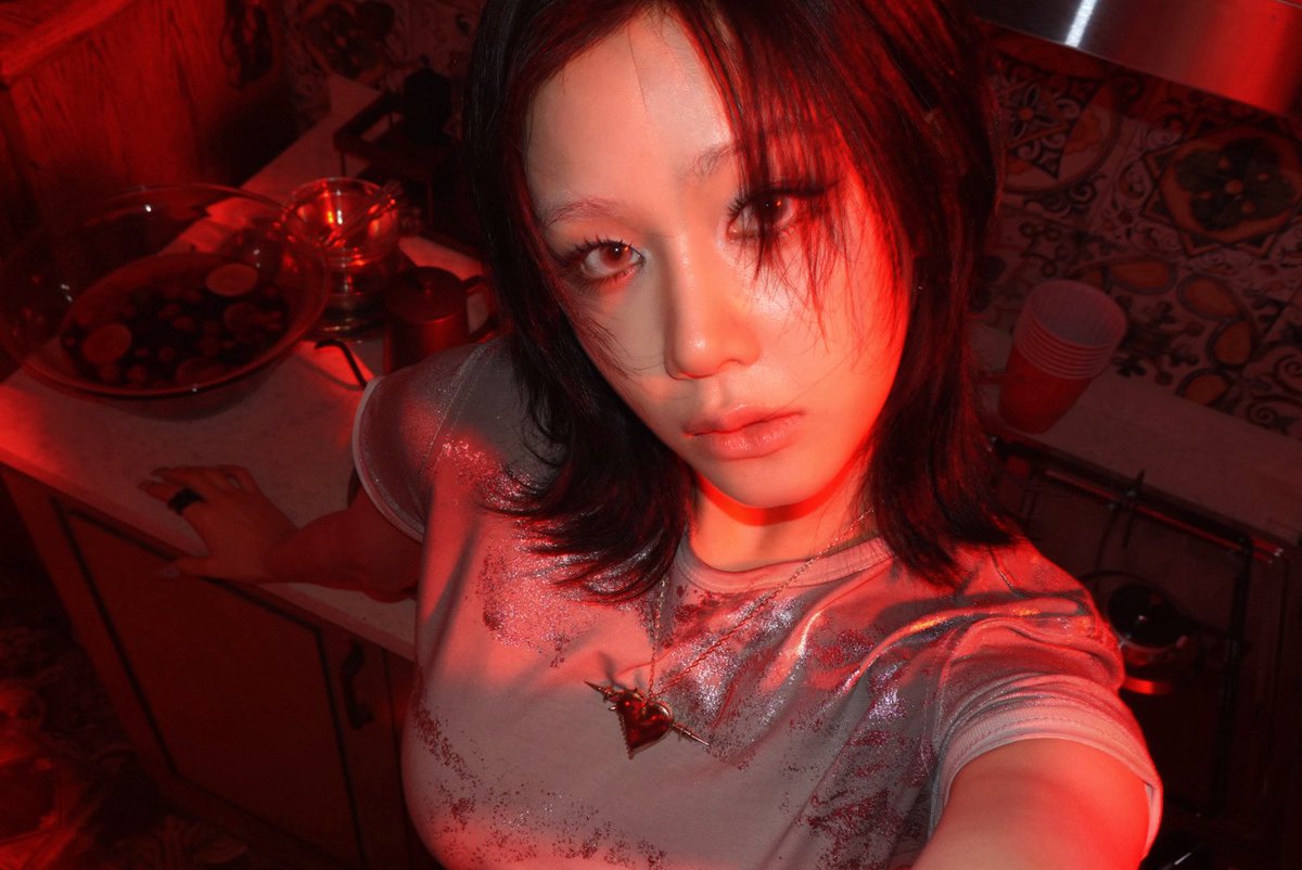 picbaemon's tweet photo. PHARITA WEVERSE UPDATE https://t.co/y3QDc7giJq