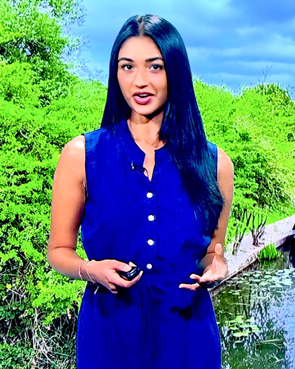 raymach1's tweet photo. ISHANI
๐๐๐
#IshaniMistry
#BBCWeather
4 pics โก๏ธโก๏ธโก๏ธ https://t.co/kvd2RHaNxi