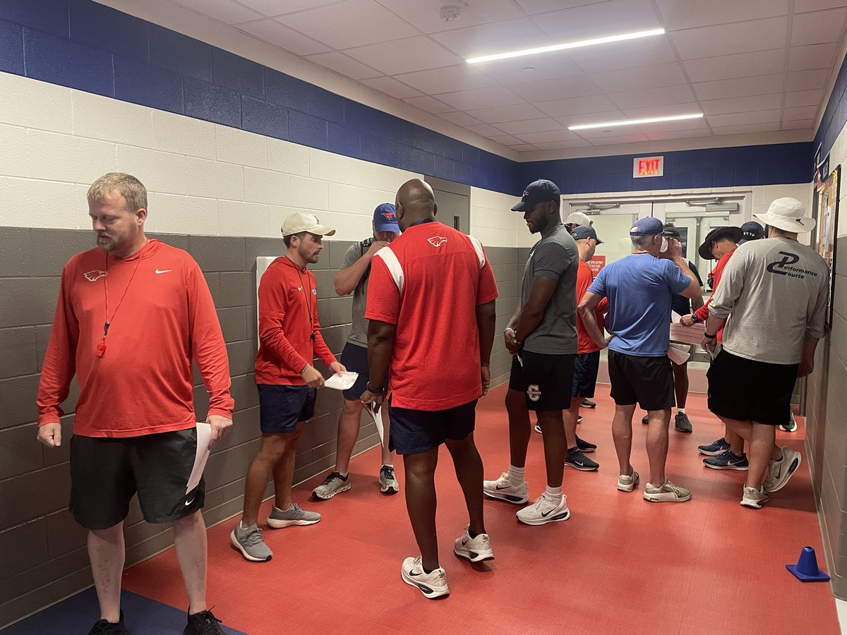 alleneaglesfb's tweet photo. Day 1 Freshman Fall Camp 2026

#BTB | #RecruitTheA | @usnikefootball https://t.co/FUC4XixfAq