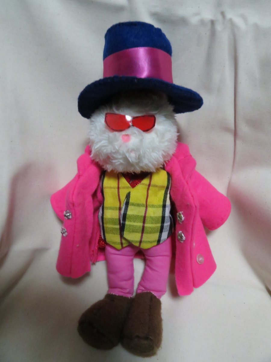fara07075's tweet photo. #絶対グッズ化されないだろうから自分で作りました
シゾーのぬいぐるみでございます。元々は当時のフォロワーさんの依頼だったのですが、当方が苦戦している間に待ちくたびれたようです。どこかで見ていらっしゃるといいなぁ。ちゃんと型紙とったから今度はもっと早く納品出来ます。 https://t.co/QRb7StOpxr