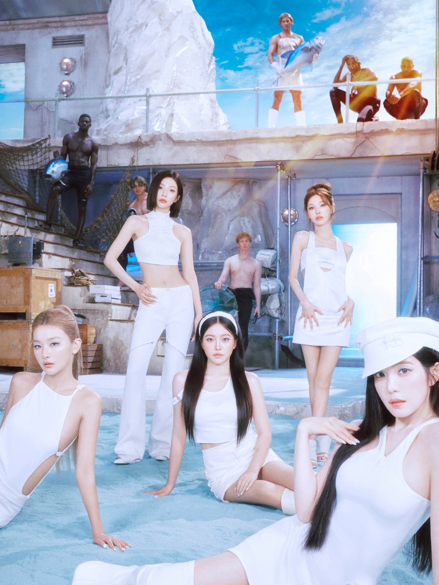 SMTrueThailand's tweet photo. ซัมเมอร์ควีน 👑 Red Velvet 👑 คัมแบ็กในรอบ 2 ปี 2 เดือน พร้อมมินิอัลบั้มฤดูร้อน 'Velvet Summer'

https://t.co/vwGTczL8bB

Red Velvet 레드벨벳 'Surfin' Boy' MV
🎬 https://t.co/W4uVar0fbH

รับฟังมินิอัลบั้มฤดูร้อน ‘Velvet Summer’ ของ Red Velvet
🏄 https://t.co/77p4Oww023

🩷💛💙💚💜

🐰 #IRENE : ❝ ฉันรู้สึกขอบคุณมาก ๆ เพราะฉันรู้ว่าการรอคอยของทุกคนนั้นมีค่ามาก ๆ ค่ะ มาสร้างความทรงจำดี ๆ ด้วยกันเยอะ ๆ เลยนะคะ ❞

🐻 #SEULGI : ❝ ขอบคุณที่รอคอยและคิดถึง Red Velvet กันนะคะ หวังว่าอัลบั้มนี้จะช่วยให้ทุกคนรู้สึกเย็นสบายในฤดูที่ร้อนระอุนี้นะคะ💕 ❞

🐿 #WENDY : ❝ ขอบคุณทุกคนมาก ๆ สำหรับความรักและการสนับสนุนที่ไม่เคยเปลี่ยนแปลงเสมอมานะคะ มาใช้เวลาช่วงฤดูร้อนปี 2026 อย่างมีความสุขไปพร้อมกับ Red Velvet กันนะคะ ! ❞

🐥 #JOY : ❝ ReVeluv ของพวกเรา💚 ฉันจะตอบแทนการรอคอยอันยาวนานด้วยการแสดงที่ยอดเยี่ยมที่สุดค่ะ💚 ขอบคุณและรักเสมอนะคะ💚 ❞

🐢 #YERI : ❝ ขอบคุณมาก ๆ ที่เชื่อในพวกเราและรอคอยกันนะคะ ! เพราะ ReVeluv พวกเราทั้ง 5 คนถึงสามารถยืนอยู่บนเวทีด้วยกันได้อีกครั้งค่ะ พวกเราตั้งใจเตรียมกันมาก ๆ หวังว่าทุกคนจะมอบความรักให้พวกเราเยอะ ๆ และมาอยู่ด้วยกันไปนาน ๆ นะคะ ขอบคุณค่ะ ! ❞

#RedVelvet #레드벨벳 @RVsmtown
#SurfinBoy #RedVelvet_SurfinBoy