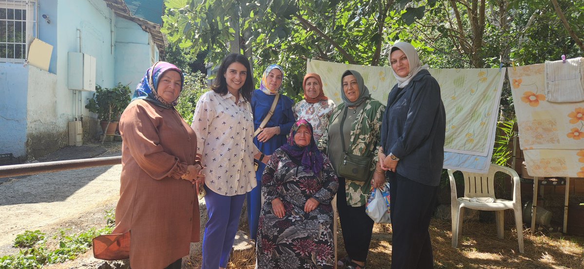 SariyerAkKadin's tweet photo. Başkanımız @KamuranCivgin ’ın eşliğinde teşkilatımızla birlikte mahalle başkanlarımızın mahallelerinde ziyaretlerde bulunduk.

Gönül bağlarımızı güçlendiren bu güzel buluşmalar için teşekkür ediyoruz.

📍 Baltalimanı Mahallesi
📍 Reşitpaşa Mahallesi

#HerMahallesiyleSarıyer https://t.co/jIhpGEF6BR