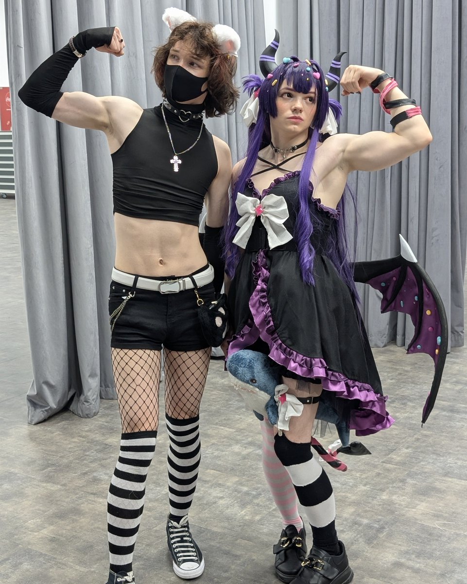 Nyarkiel's tweet photo. Today I found three femboys! Here's the first one :3

#femboy #cosplay https://t.co/ap4gYo0d9K