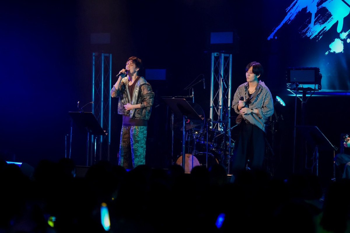 yuyukiki535's tweet photo. 昨日にはなりますが、
牧島輝LIVE『ガッシュ』ゲスト出演させていただきました！！

ENcall
多分僕らは

の2曲を歌唱させてもらいました〜。

ゲスト出演でこの感想が合ってるかわからないけど、めっっっっっちゃ楽しかった！

ひかるくんの歌久々堪能できて最高だったし、何よりENcall一緒に歌えたのが一番嬉しくて。

こんなにも姿を変えるものなんだなと実感させられました。

ひかるくんもかっこよかったよ〜！！
またぜひともご一緒したいな〜！！！