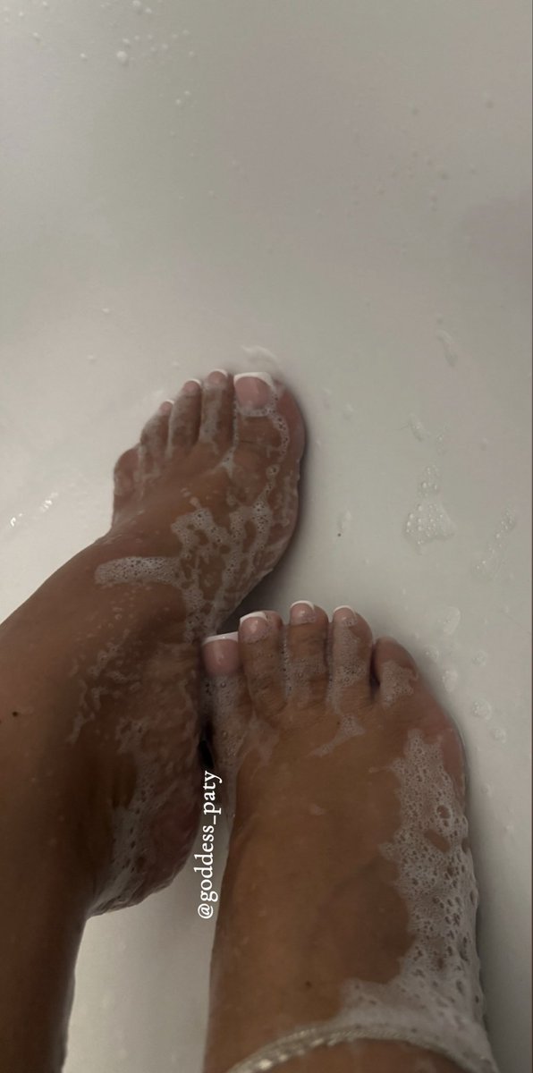 goddess_paty's tweet photo. Wer bereit ist, stellt sich jetzt auf. Der Rest kann zusehen. ���� PayPal: @goddesspaty9 https://t.co/o9OajzSU09
