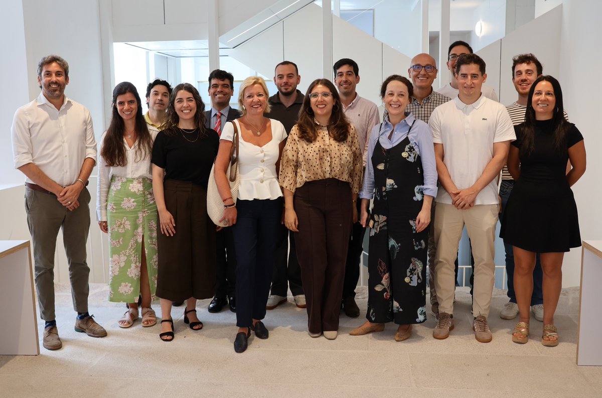 agenciaAESIA's tweet photo. ¡La @agenciaAESIA continúa creciendo! 🥳Hoy se incorporan más personas a nuestro equipo😊Profesionales especializados en diferentes áreas que trabajarán para que la IA sea una tecnología inclusiva, al servicio de las personas responsable, sostenible y confiable. ¡Bienvenidos!🙌 https://t.co/lmKaFljlfe