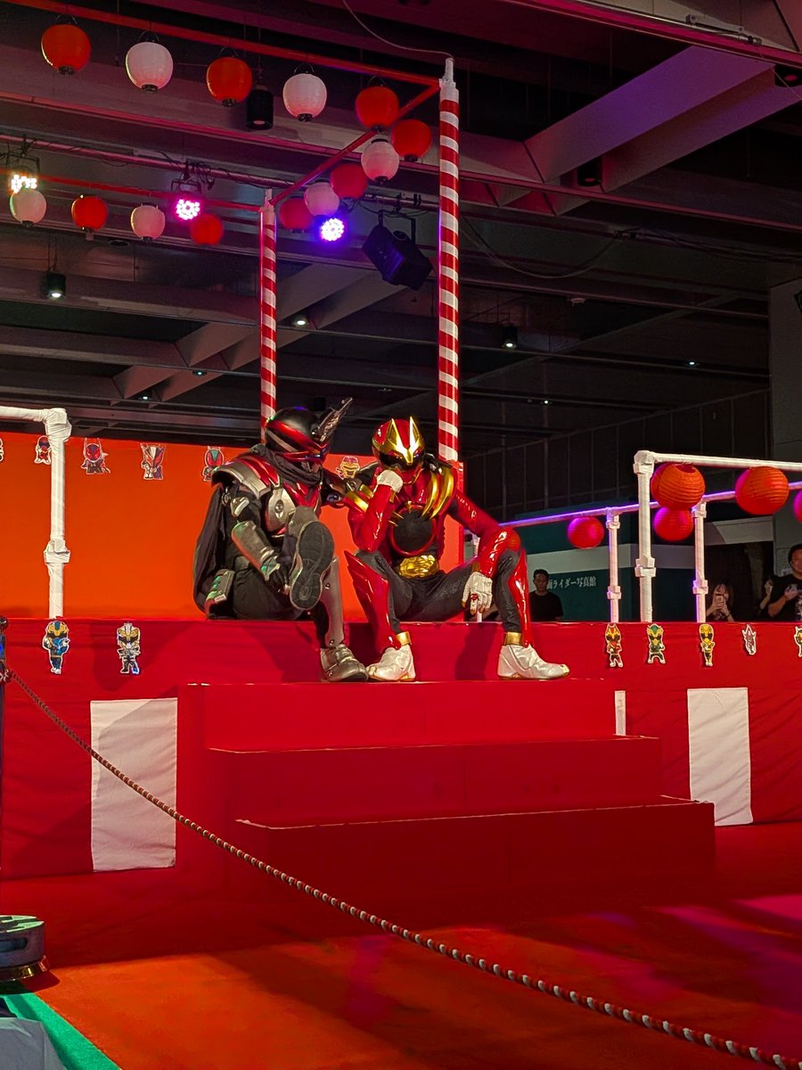 kii__osakana's tweet photo. 速報:遠野兄弟夜祭りに現る https://t.co/ZTZg99t5ju