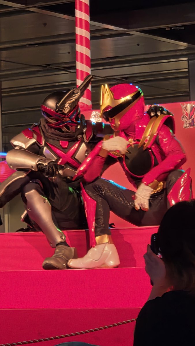 rogko's tweet photo. すみません夜祭りウルフとガリュード出てきて発狂しました 兄弟……😢😢😢😢 https://t.co/EHSeWJb1Fa