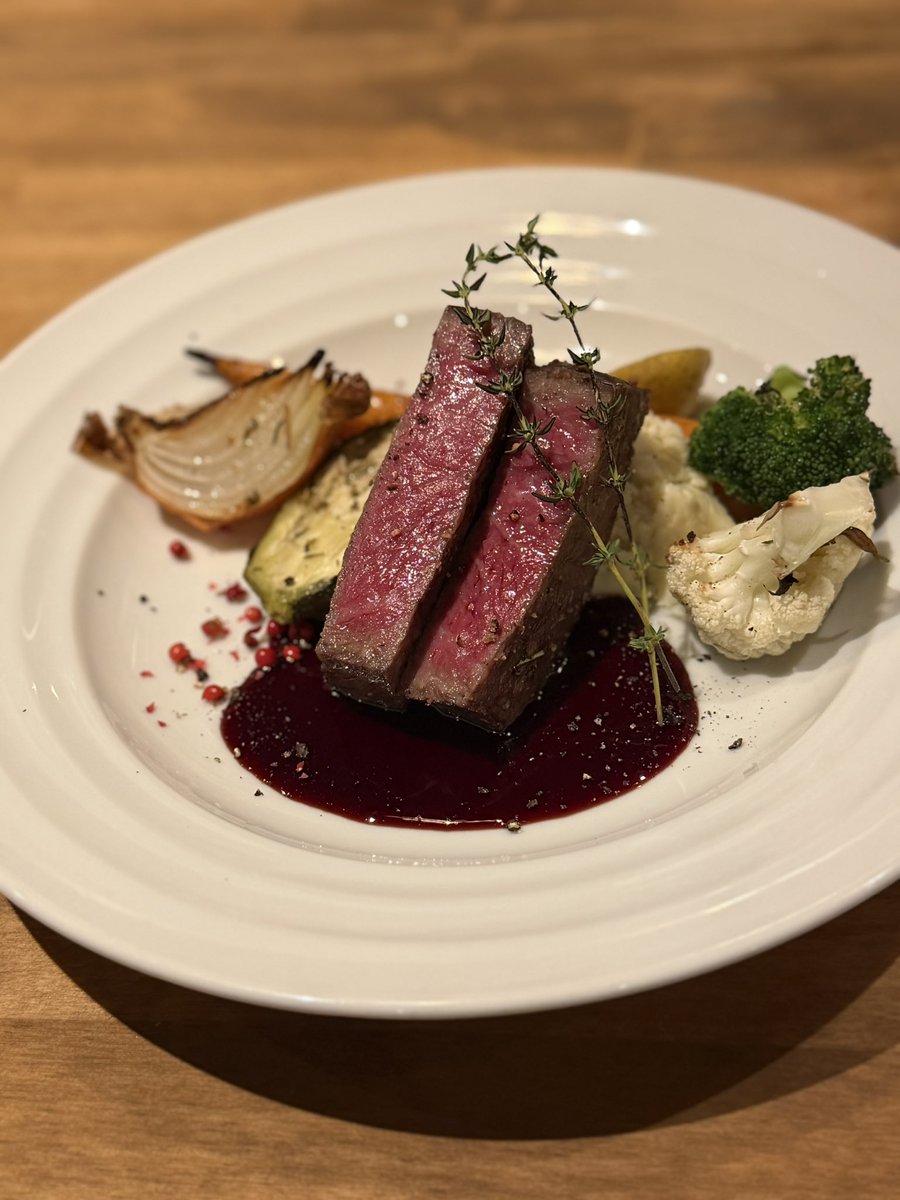 corepride1106's tweet photo. 1人飯ー、久々に写真撮ってみた！

思ってたよりボリューミー https://t.co/qL2gUj6JUO