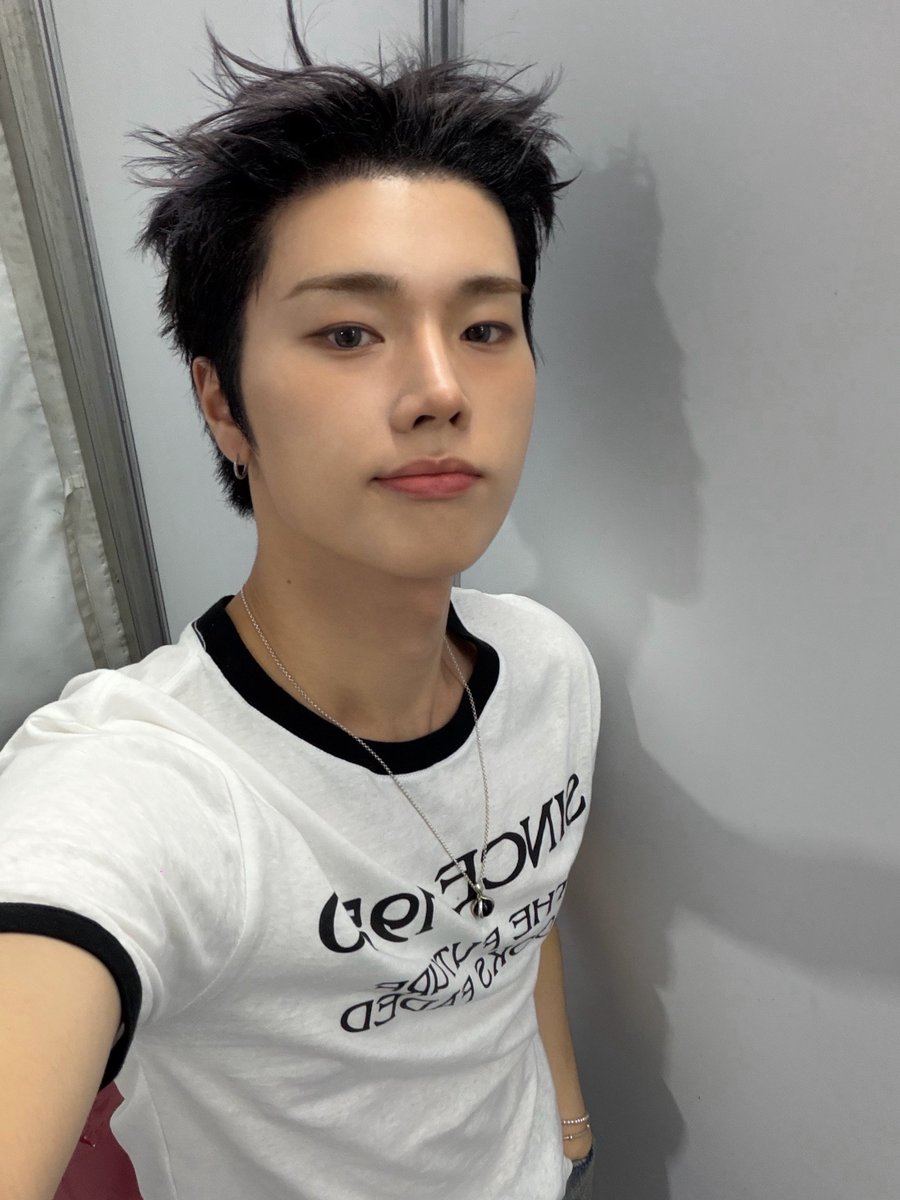 dyeongsumsg's tweet photo. ☆📧☆260704 [14:01-14:09 WIB]

woah, yesterday I passed out as soon as everything ended

I think I slept for 11 hours

ㅋㅋㅋㅋㅋㅋㅋㅋㅋㅋㅋㅋㅋㅋ

*📸* x4

Prambanan completed!

the hair looks pretty when styled! https://t.co/2NlYM6WuTd