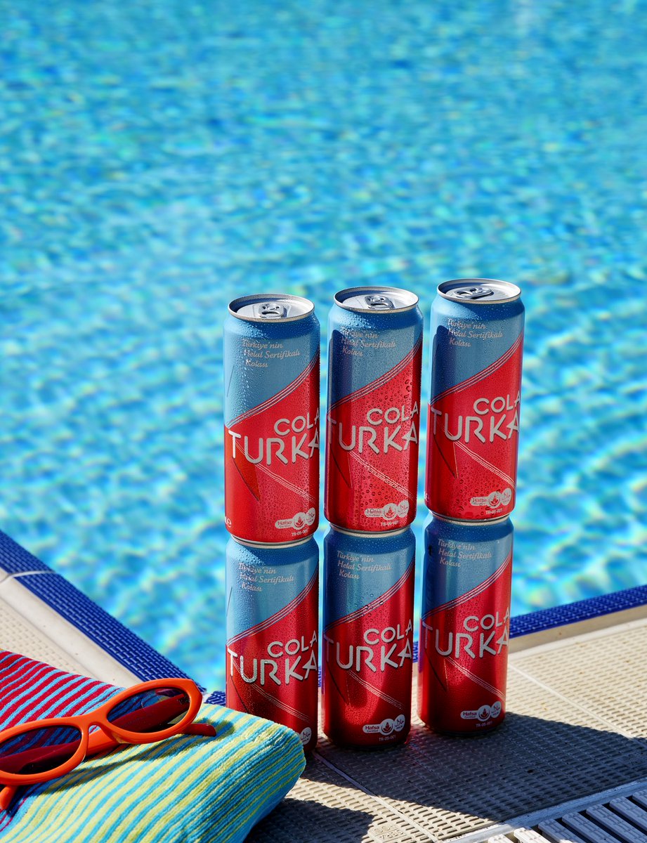 Cola_TurkaTR's tweet photo. ''Soğuk bir şeyler içsek ya!'' dediğin anda #ColaTurka yanı başında 🥤 https://t.co/Gz719LIiax