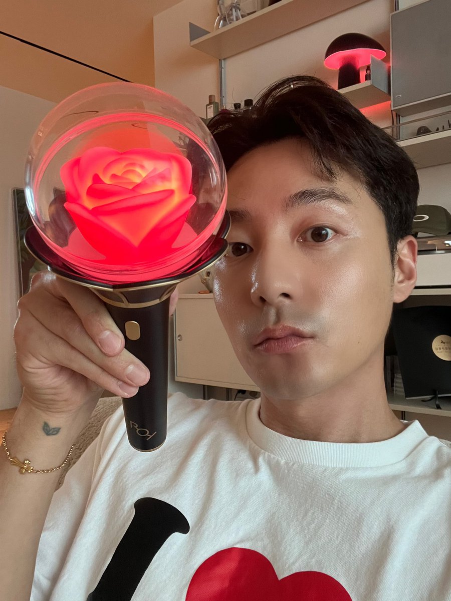 RoySangwooKim's tweet photo. https://t.co/zXREQvuJfR https://t.co/ivLy59vvfo