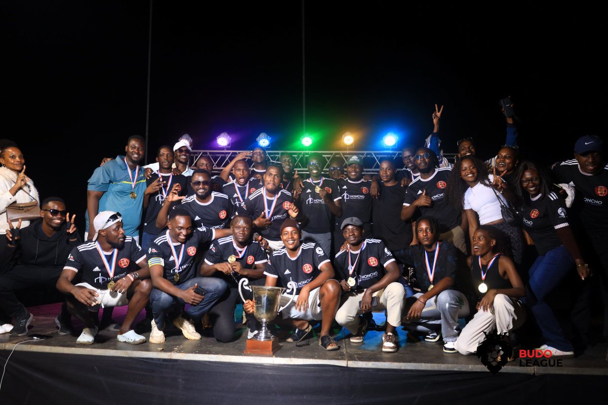 TheBudoLeague's tweet photo. Another trophy added to the @DujayFc trophy collection 🏆

#TBL9Finale https://t.co/MIuwl2XTsu