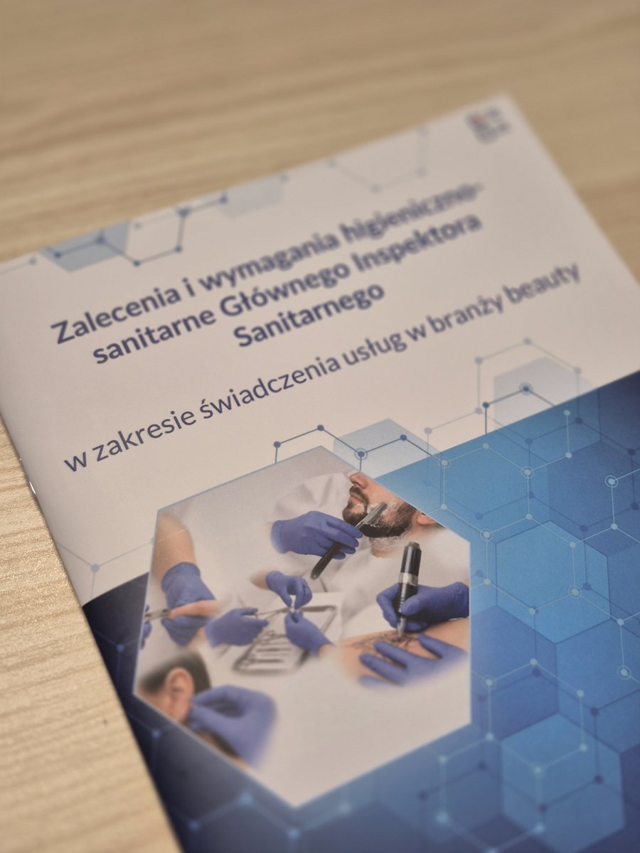 GIS_gov's tweet photo. 💬Prawidłowe postępowanie podczas świadczenia usług w branży beauty chroni zarówno klientów, jak i pracowników salonu fryzjerskiego,  kosmetycznego czy tatuażu💄 -
 dr n. med. Paweł Grzesiowski #beauty https://t.co/NrWgp1fAFs