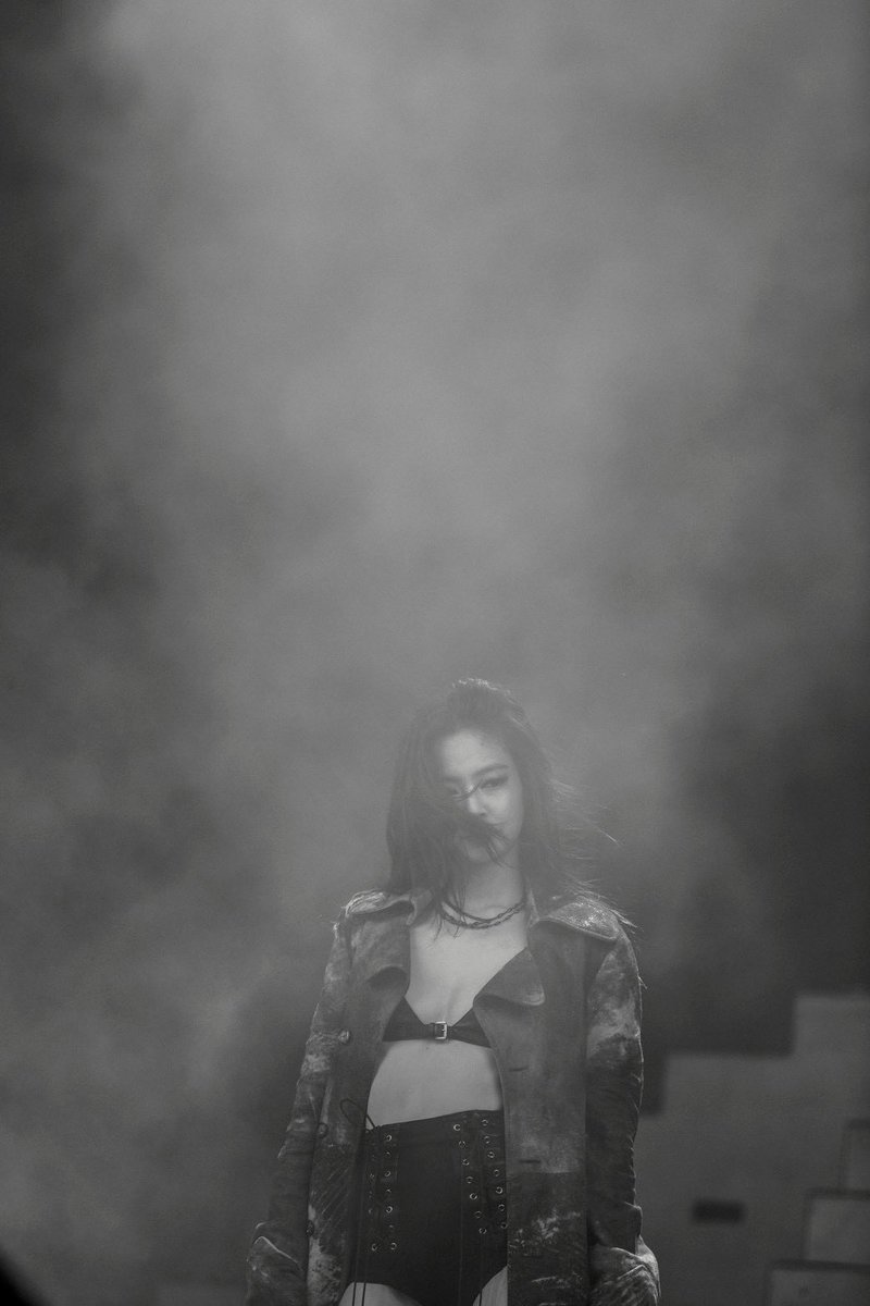 oddatelier's tweet photo. Lollapalooza 2026 🖤
@jennierubyjane @lollapalooza 

#JENNIE #제니 #OA https://t.co/mPyYwuDZX5