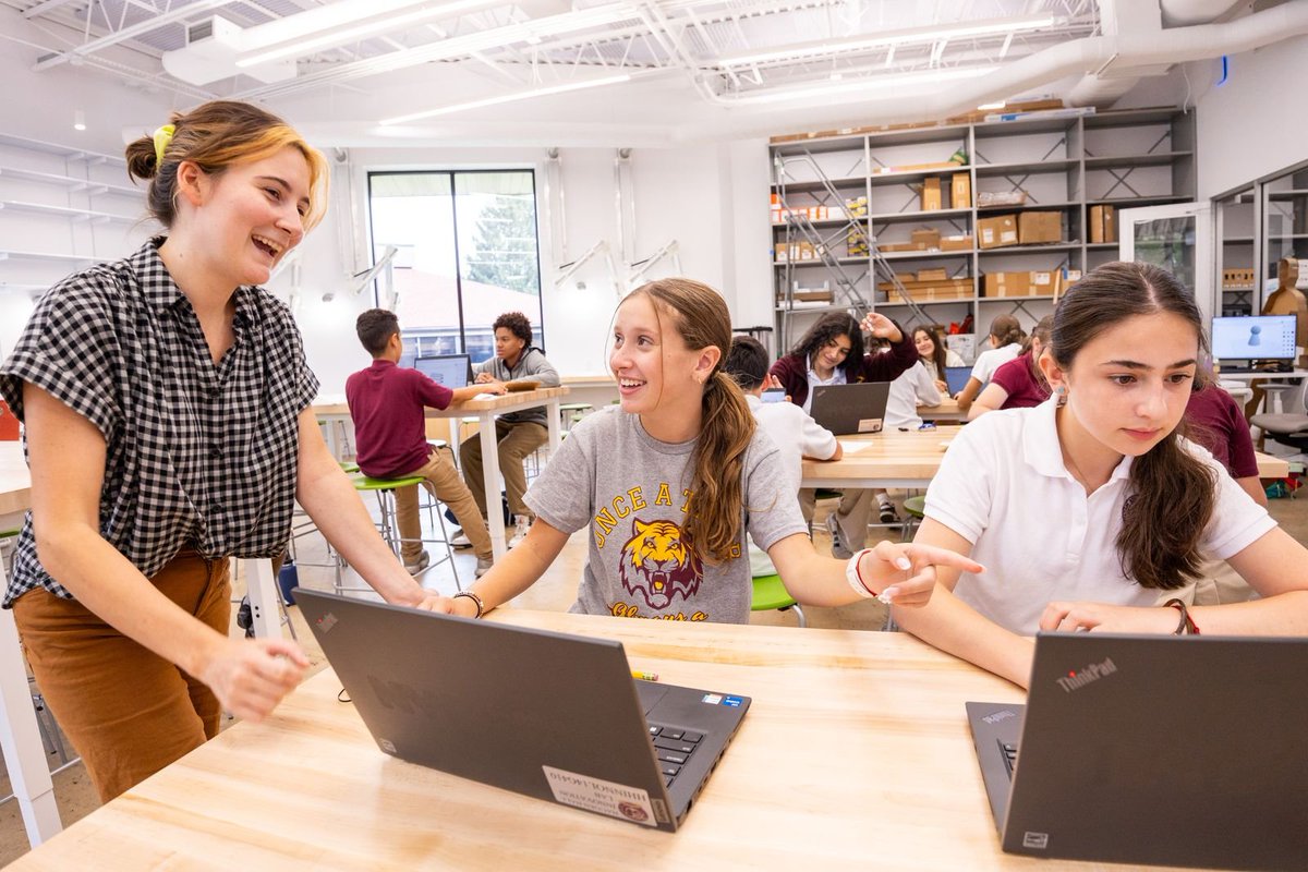SI_Academy's tweet photo. Creative energy is infectious. Having the tools and space in which to create fosters the belief that anything is possible. Learn more at our first Lower School open house Wednesday, October 28, 9:30AM. https://t.co/wSzC4rGoIH