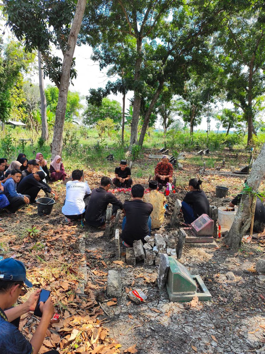 jerriiccoiii's tweet photo. delok peda king nang hp kelingan awakmu trus kiii 😢 https://t.co/zeLiHGyMWH