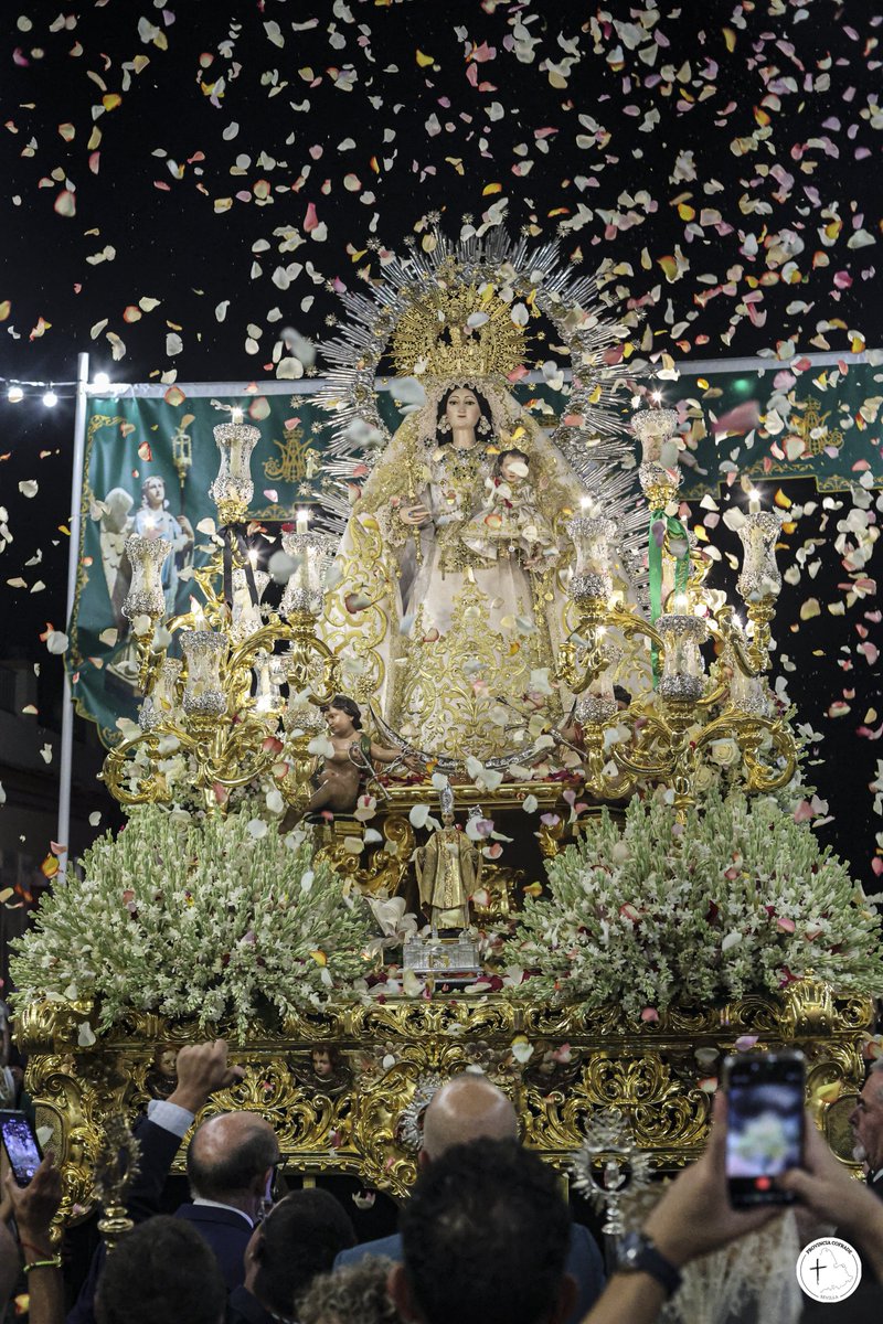 ProvinciaCofrad's tweet photo. 🔘 Bormujos

Procesión de Ntra. Sra. de las Nieves en la noche de ayer domingo 2 de agosto.

🎶 Suena tras la titular la Banda de Música Ntra. Sra. de la Soledad de Cantillana.

📸 ¡Galería completa!

https://t.co/F3ZJj3E0ol https://t.co/5xFVQJEKoO