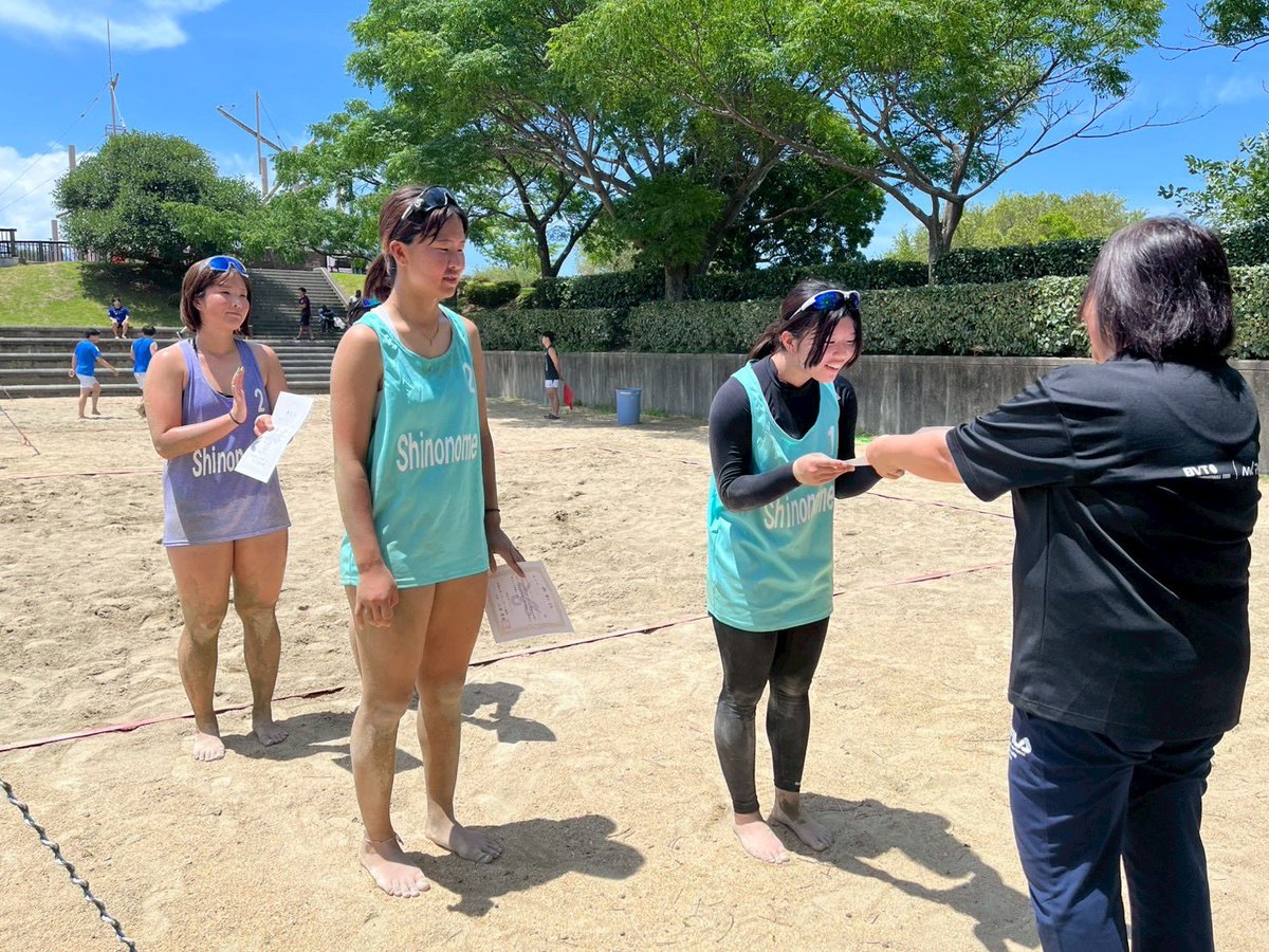 rumimama2's tweet photo. アクティオ杯 ビーチバレージャパンカレッジ2026JVA第38回全日本ビーチバレーボール大学選手権大　明日，開幕！
本学から受川・鏡ペア、冨安・古堅ペアが四国代表で参戦。初出場の冨安・古堅ペアは初戦、第一シードとの対戦になりました。ベストパフォーマンスを😊 https://t.co/DmWjTKIvWC