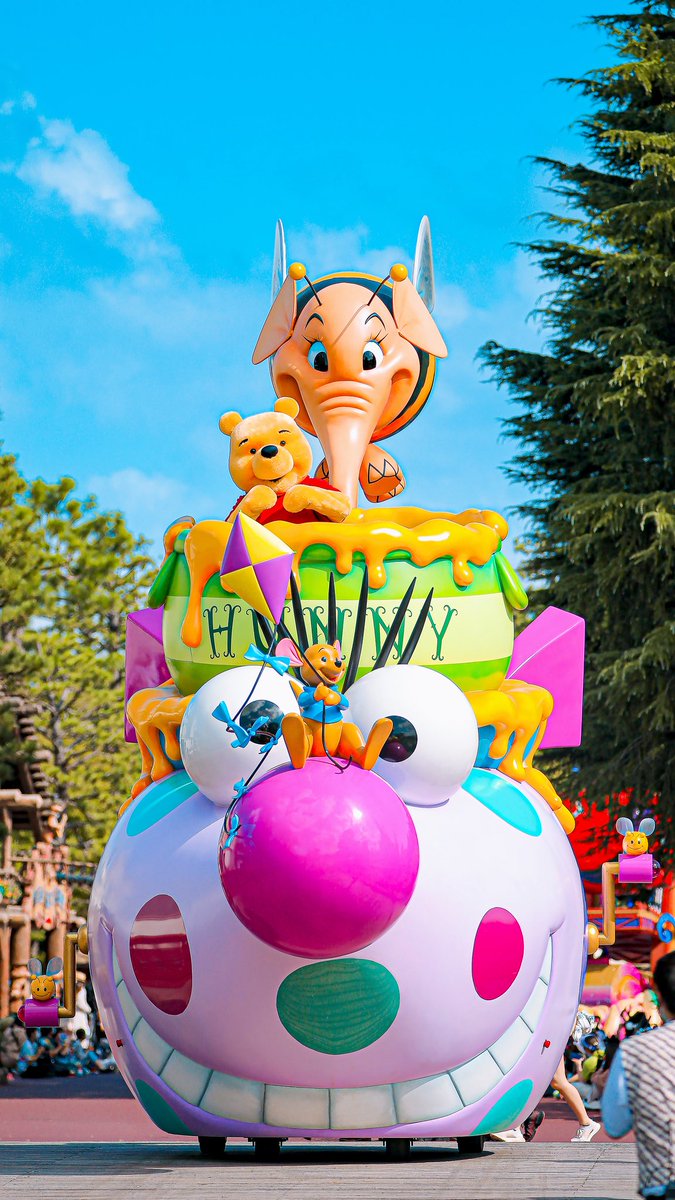 d_Daiki1118's tweet photo. プーさんが好きな方に使ってほしい
東京ディズニーランドのスマホ用壁紙写真！！ https://t.co/LLZysXDdXV