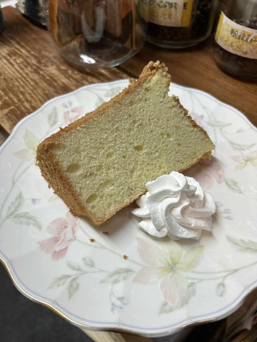 coffeerenga's tweet photo. ずんだあんシフォンケーキ
https://t.co/2g68g7Scgj https://t.co/LovWVbPhQZ