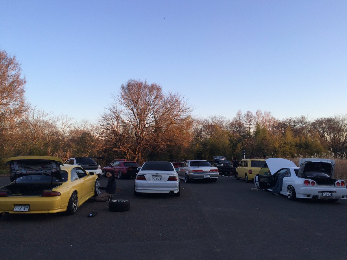 MSG_carshop's tweet photo. 10年前の写真
これ全部50万位

スポ車が高騰したら
若者は誰も買わないだろうと思ってた

でもみんな買ってるんだよな。

300〜400万のスポーツカーを買ってバリバリ走ってる令和の若者のすごくない？

平成の若者より気合い入ってるよ‼️ https://t.co/Ip3moMDtPB