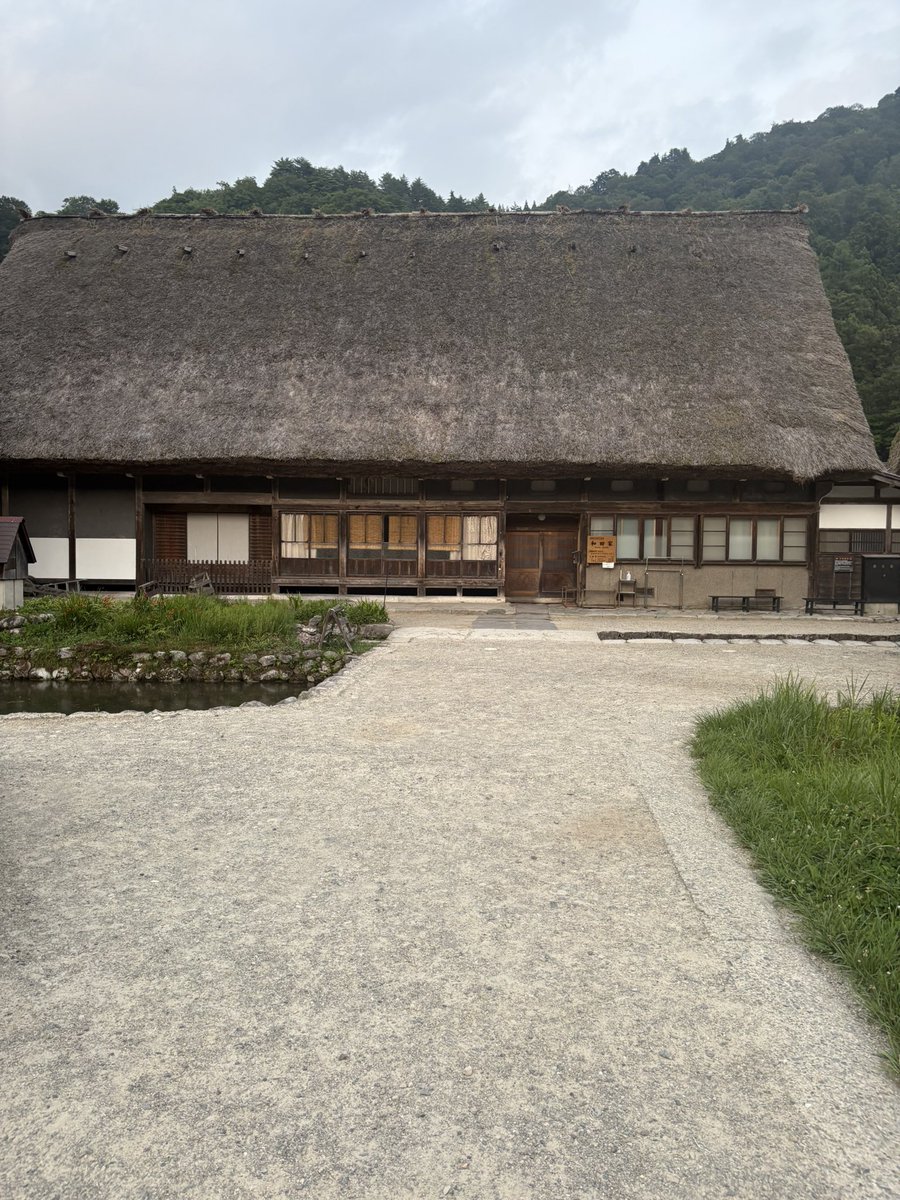 TemaeItamae's tweet photo. 民宿でビール2本とご飯3杯ご馳走になって、近くの温泉へ。
途中で園崎本家があったので、爪ひっぺがされてきますw https://t.co/341qgP3n8j
