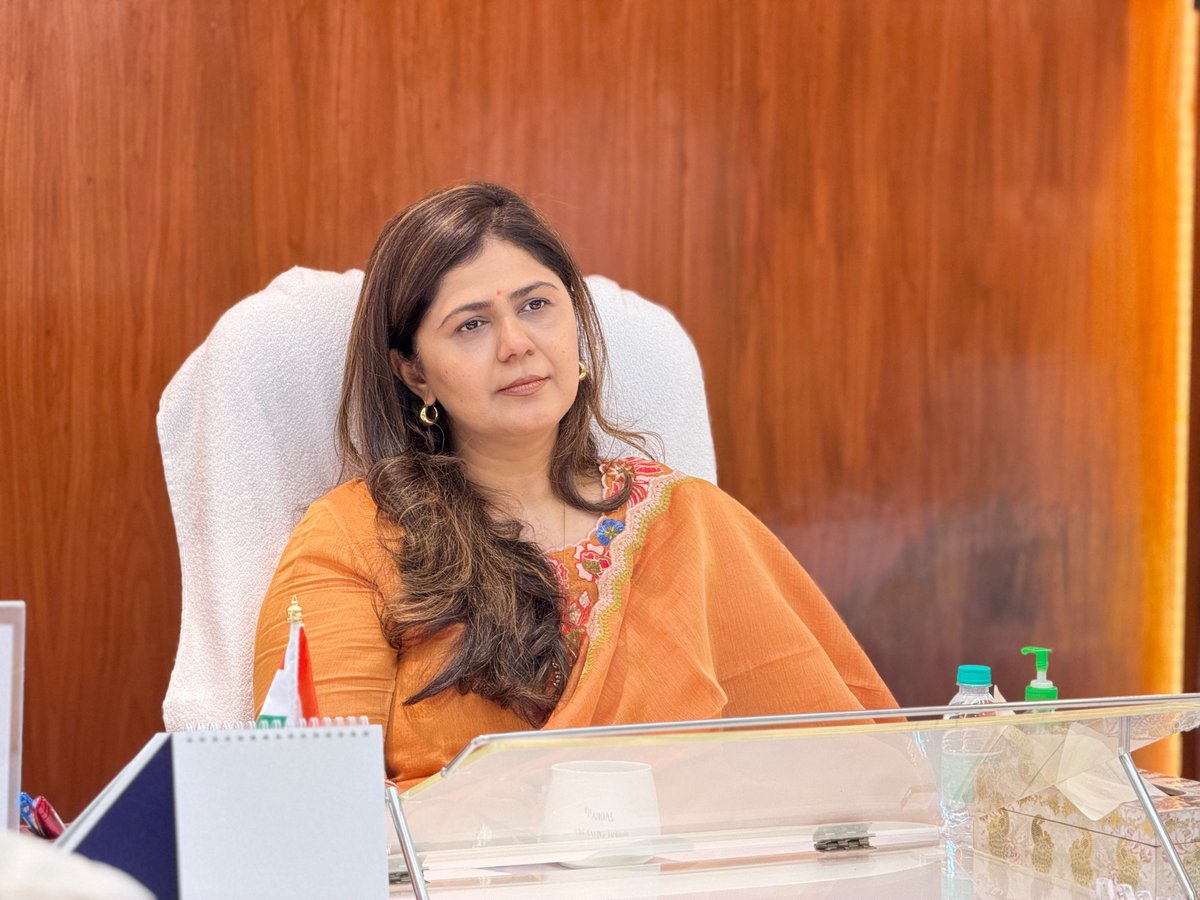 Pankajamunde's tweet photo. जनता दरबार, मंत्रालय..
3/8/26
#JantaDarbar #Mantralya https://t.co/4KI5GIZLjL