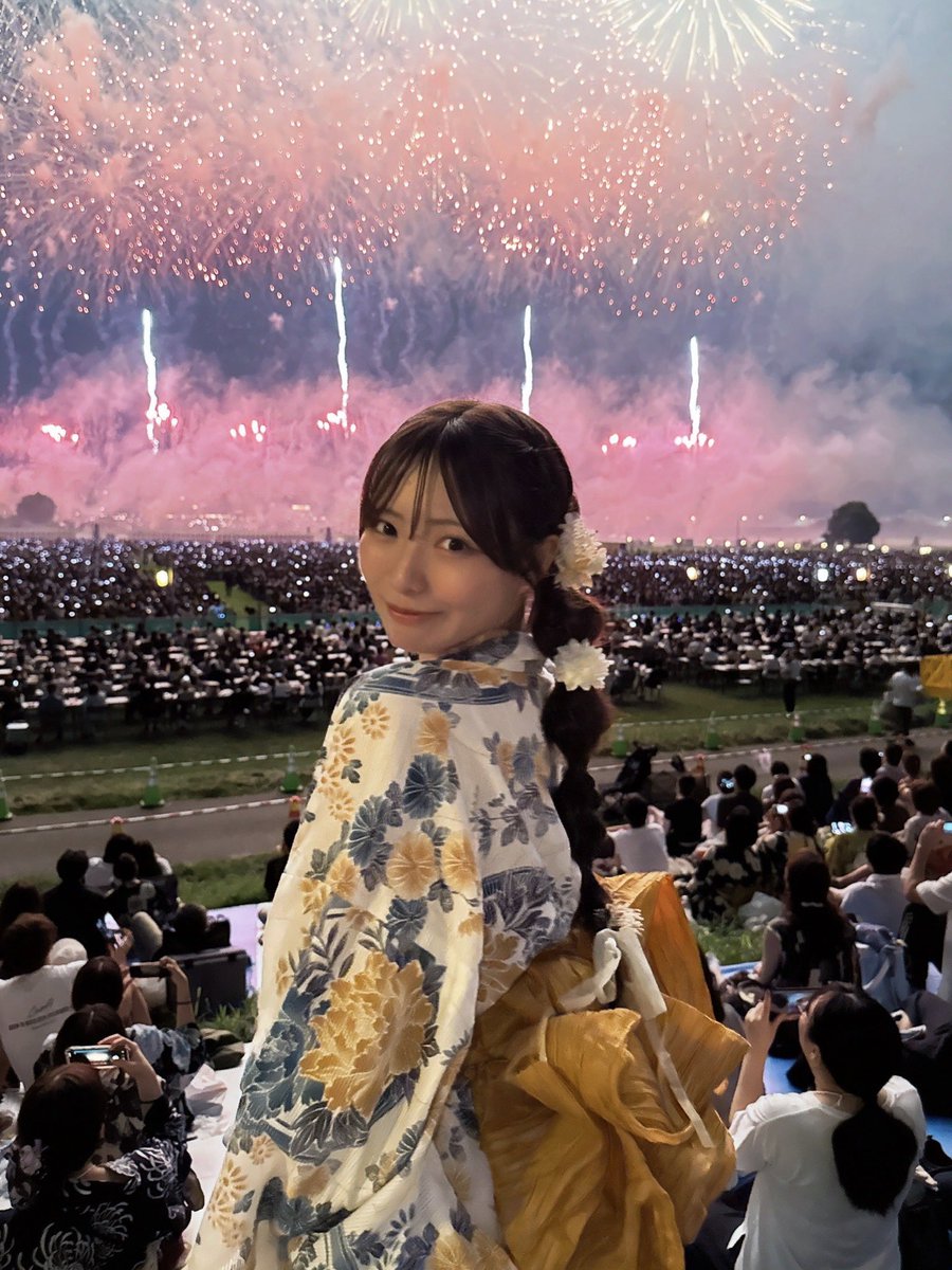 _na_nam1's tweet photo. 長岡の花火行ってきた🎇
綺麗すぎて来年も行きたい https://t.co/hfLHWJlHfY