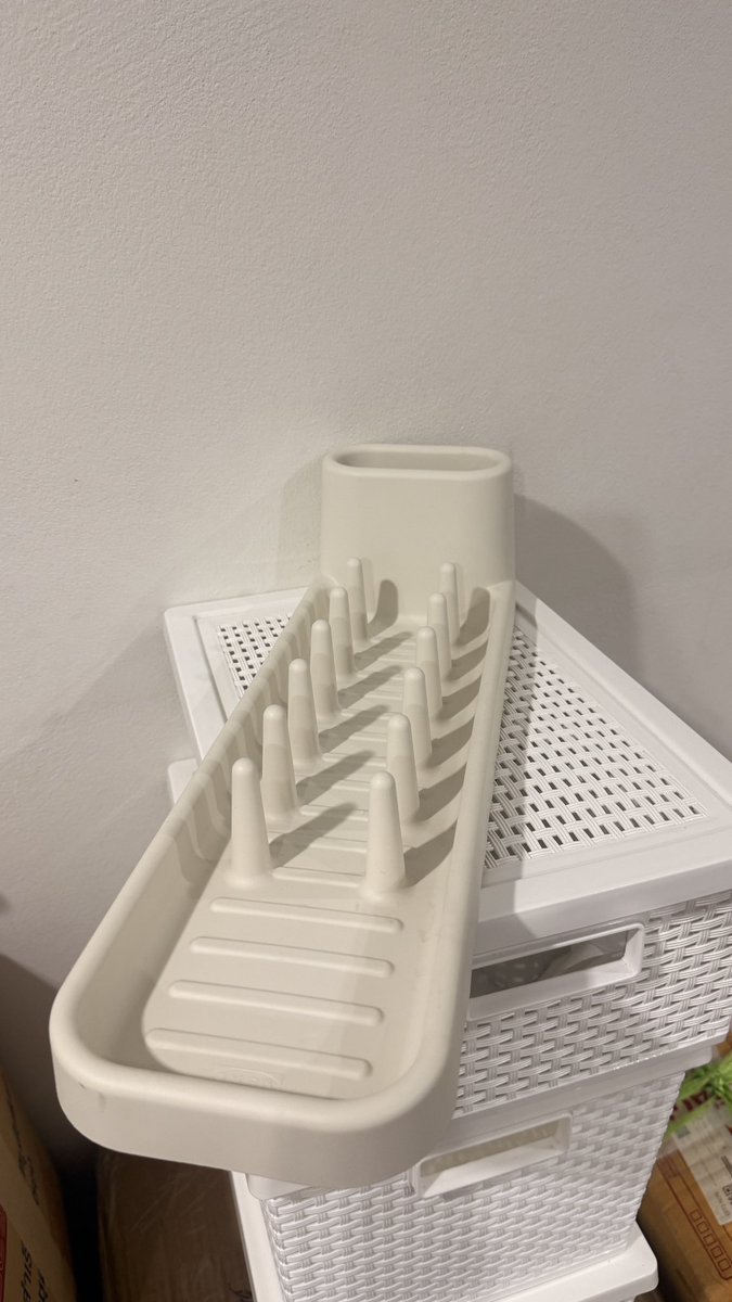 GleaBej's tweet photo. ส่งต่อของใช้ 
-ชั้นวาง 480บาท ส่งฟรี✅ (ราคาเต็ม700+) (แถมที่วางจาน IKEA)
-กล่��งขนาดใหญ่ กล่องละ 100฿ 
-กช่องขนาดกลาง  กล่องละ 80฿
ค่าส่ง20฿/ใบ (เหมา3ใบ 300฿ส่งฟรี)✅
#ส่งต่อของใช้ #ส่งต่อเครื่องใช้ #ส่งต่อเด็กหอ #ส่งต่อเสื้อผ้า #ส่งต่อเครื่องสำอางค์ https://t.co/WltebsH3Du