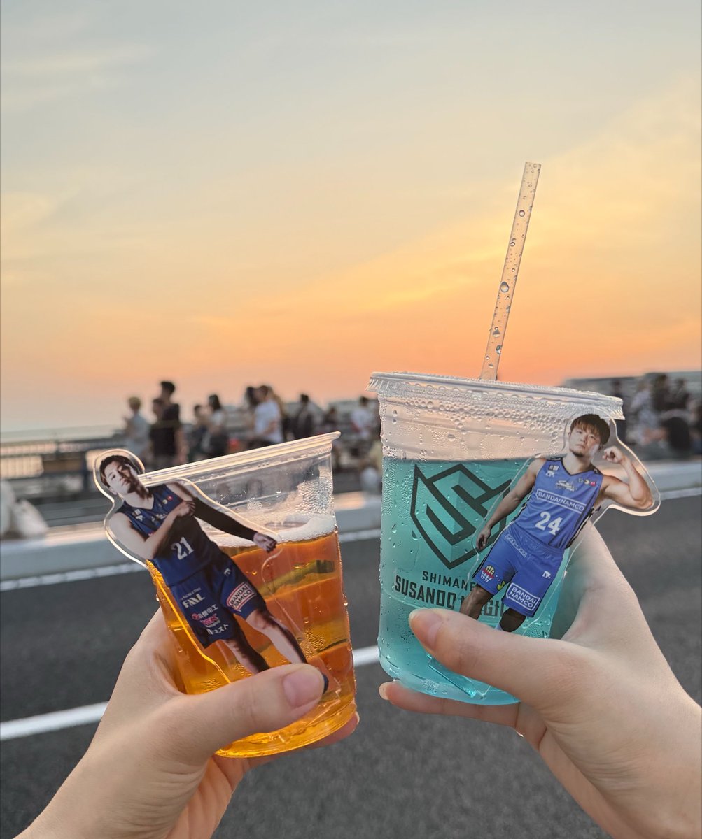 rin_hiryu3's tweet photo. 念願の水郷祭🎆
ずっとフィナーレレベルの花火が上がってて間違いなく今まで見てきた中で1番の花火大会だった🏋🏻🫶🏻感動した😭

顔見知りのスサブーの方たちに会えてお話できて楽しかった^^ https://t.co/W0fZRmv0I1