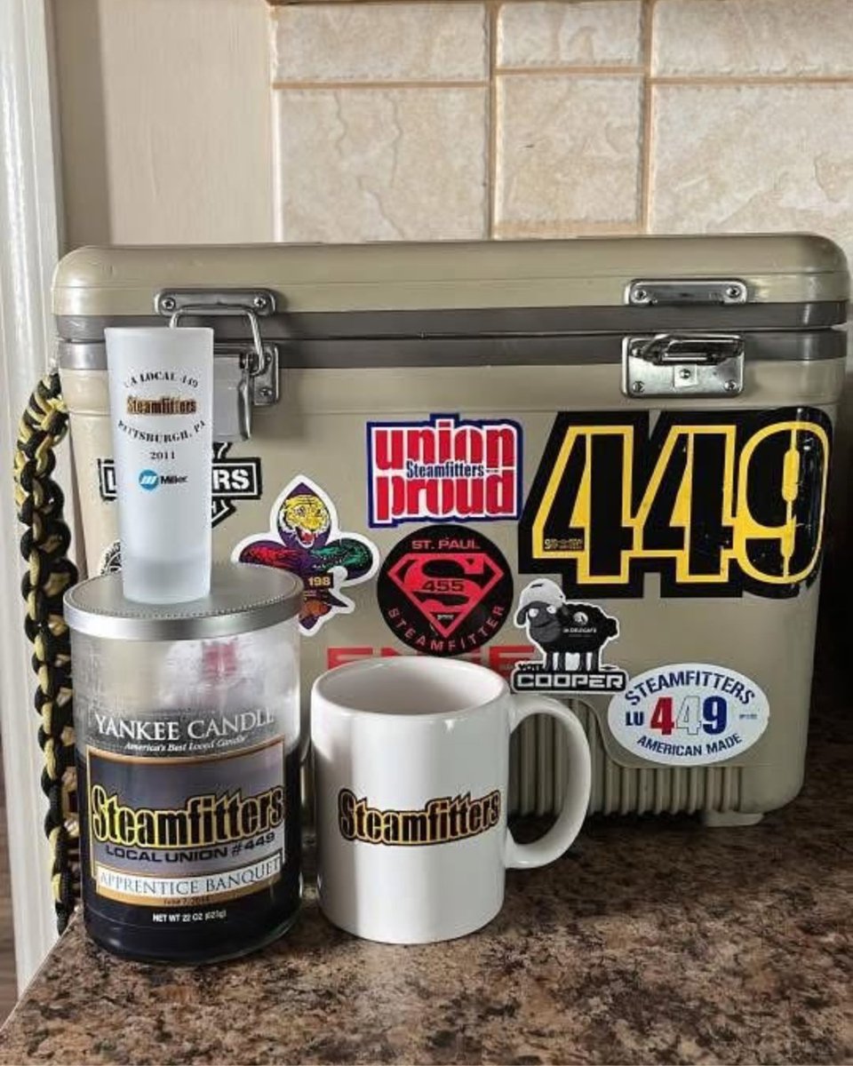 Steamfitters449's tweet photo. Even on your lunch break, let ‘em know you’re a Steamfitter!
Do you show your union pride on your lunch box or cooler? Send us a photo! #SpotASteamfitter #Represent #UnionProud https://t.co/EQlchz5Vzs